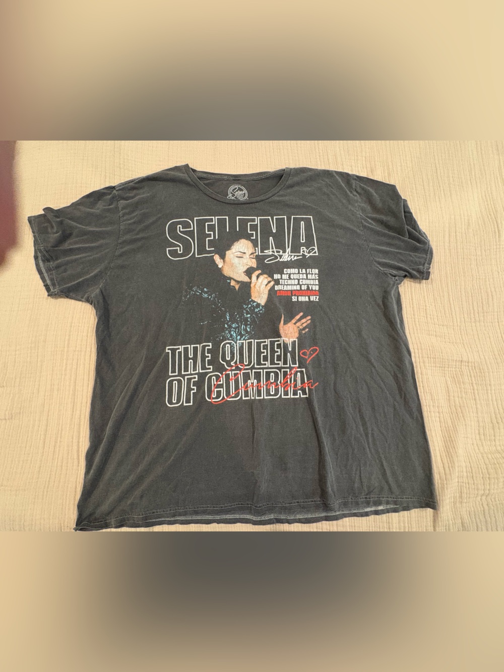 Selena The Queen of Cumbia Tour T-Shirt Adult Extra Large Graphic T Shirt